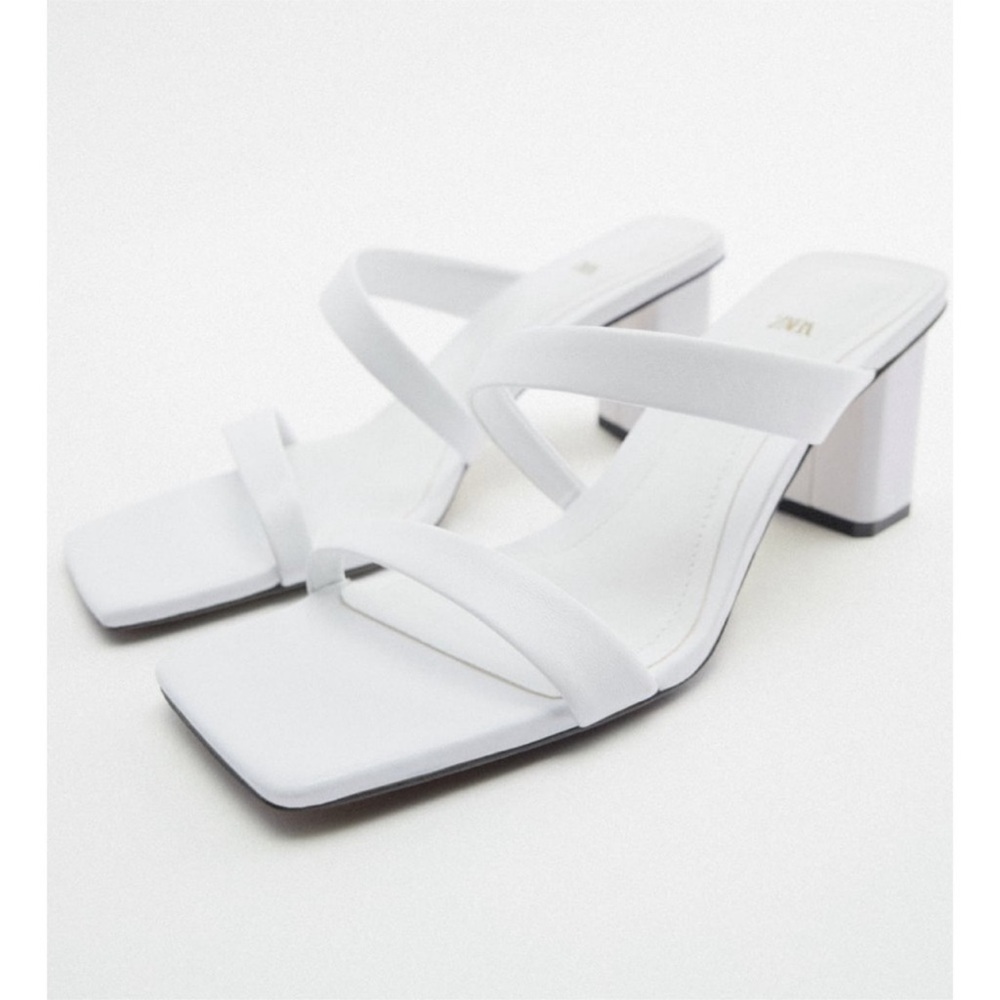 ✨SALE✨ZARA LEATHER STRAPPY SANDALS ✨SALE✨